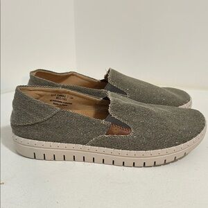 Casual Slip-On Loafers in Olive Green Canvas